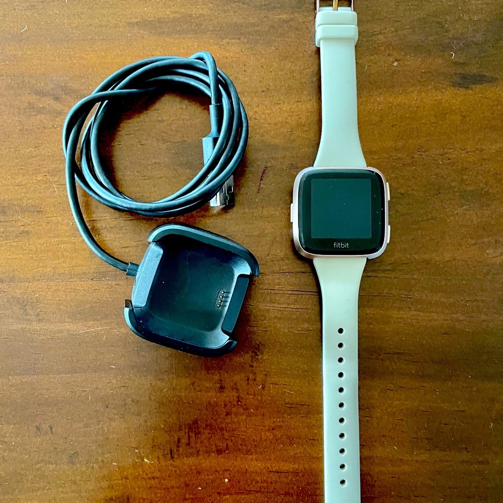 Rose Gold Fitbit Versa - small band